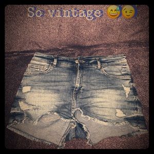 𝚅𝚒𝚗𝚝𝚊𝚐𝚎 𝚋𝚕𝚞𝚎 𝚓𝚎𝚊𝚗 𝚜𝚑𝚘𝚛𝚝𝚜.